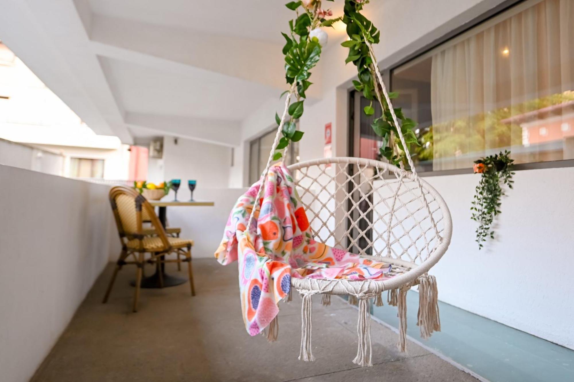 Urban Paradise - Modern Central Accommodation Bukarest Zimmer foto
